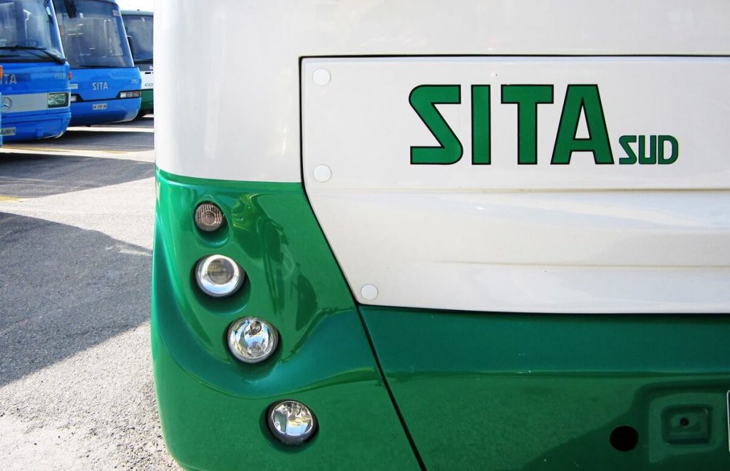 Come andare da Amalfi a Ravello: bus SITA di colore verde o azzurro.